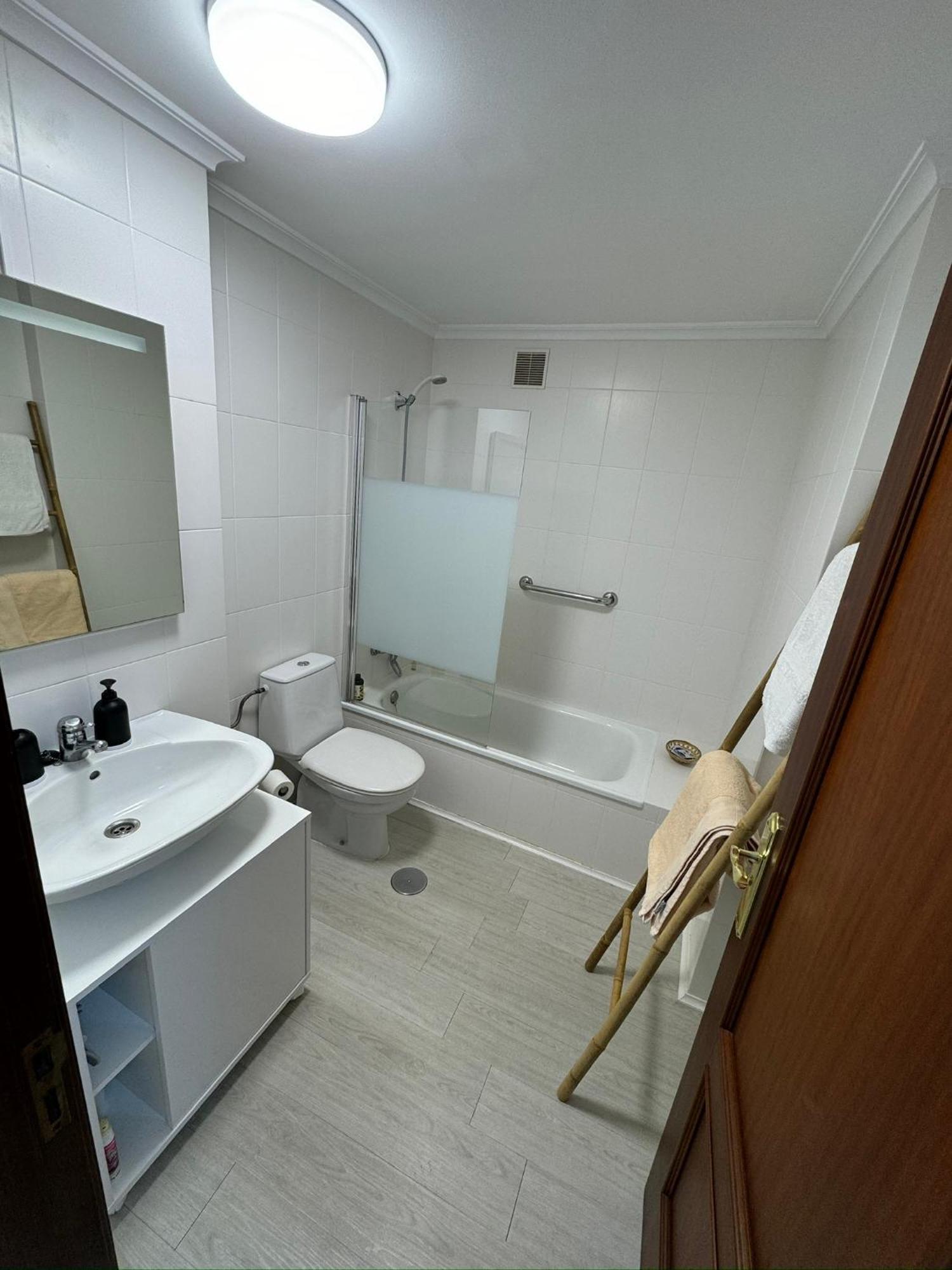 Apartamento A 5 Minutos Del Casco Historico Viveiro Luaran gambar